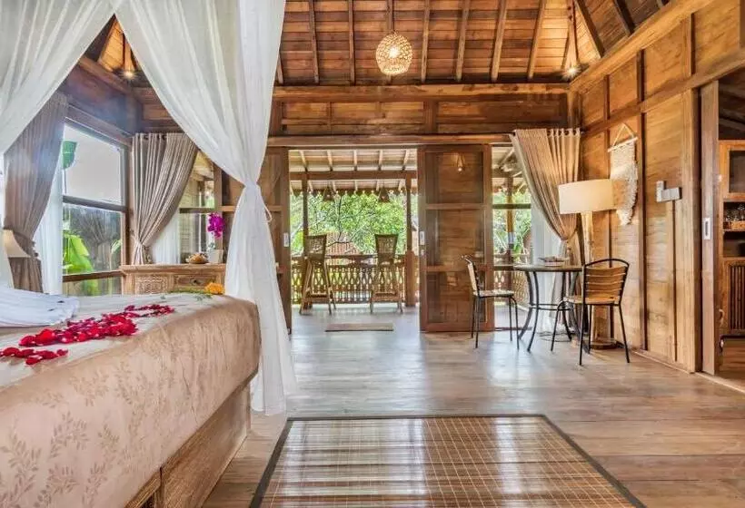 ホテル Kirani Joglo Villa Bali By Mahaputra
