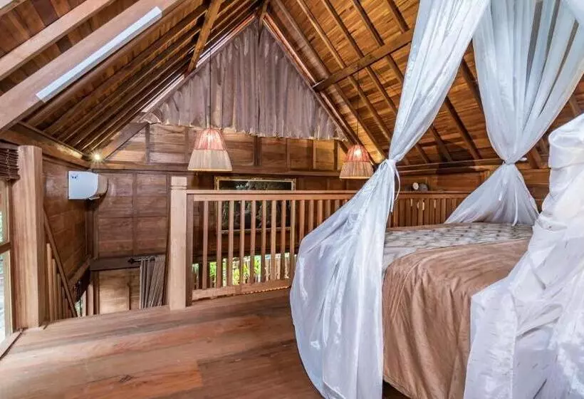 ホテル Kirani Joglo Villa Bali By Mahaputra
