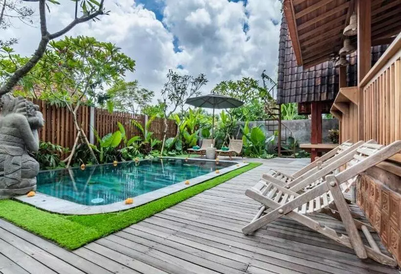 ホテル Kirani Joglo Villa Bali By Mahaputra