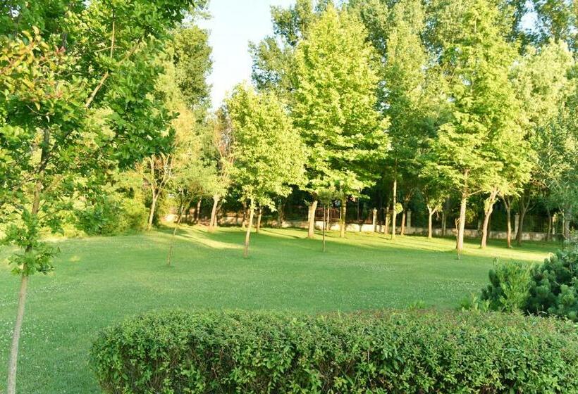 هتل Les Magnolias