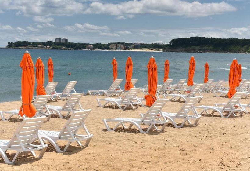 هتل Les Magnolias