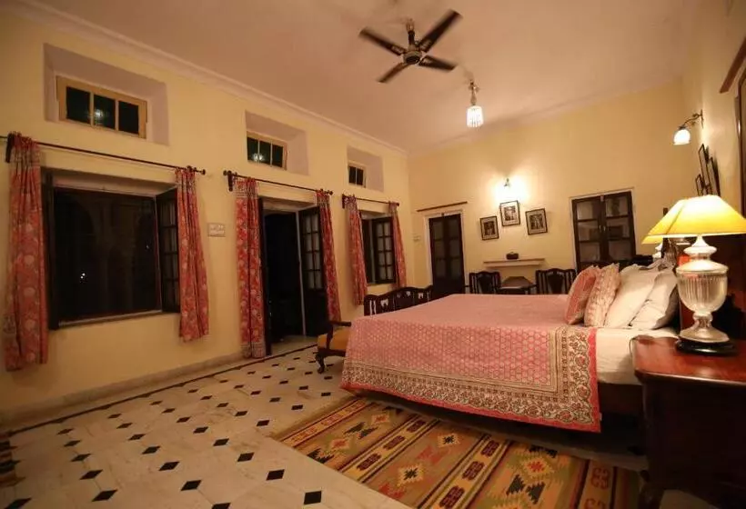 Hotelli Roop Niwas Kothi, Near Mandawa