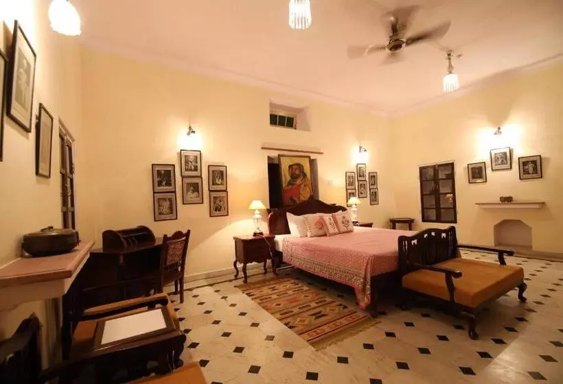 Hotelli Roop Niwas Kothi, Near Mandawa