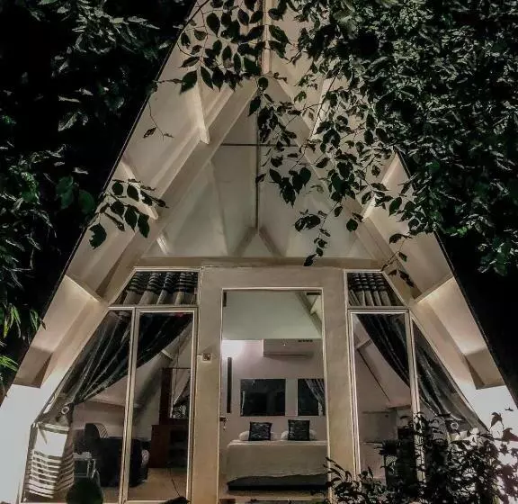 Hotel Samabe Lake