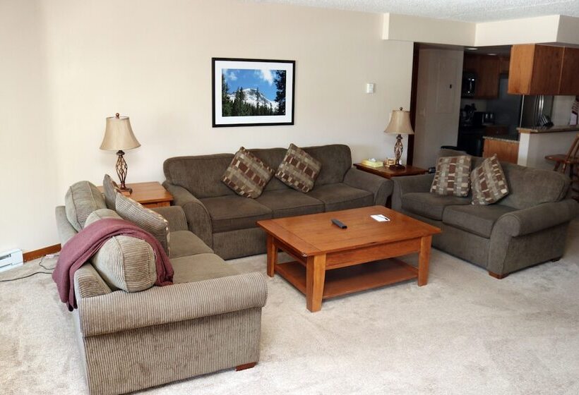 هتل Spinnaker At Lake Dillon