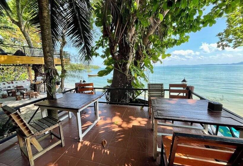 Koh Mook Garden Beach Resort