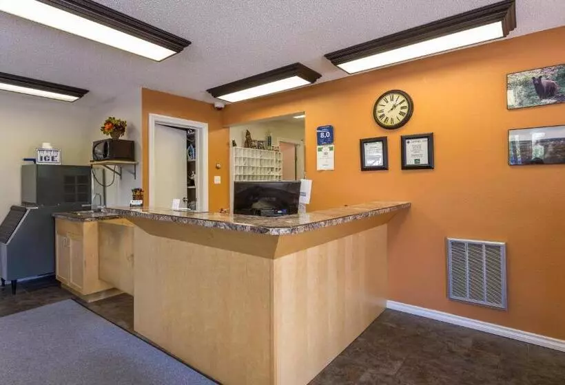 モーテル Carmel Inn