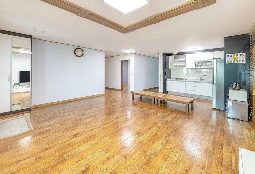 Taean Hagampo Rendezvous Pension