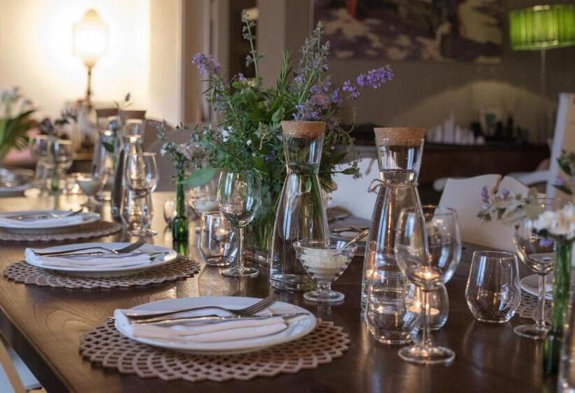 リゾートホテル Fontelunga Hotel & Villas