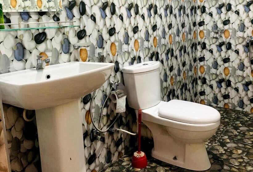 تختخواب و صبحانه The Nirwana Cottage