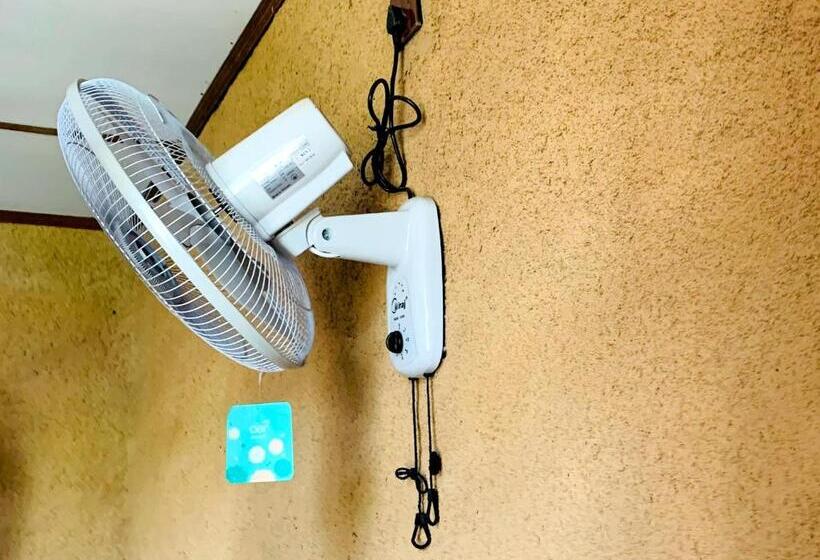 تختخواب و صبحانه The Nirwana Cottage