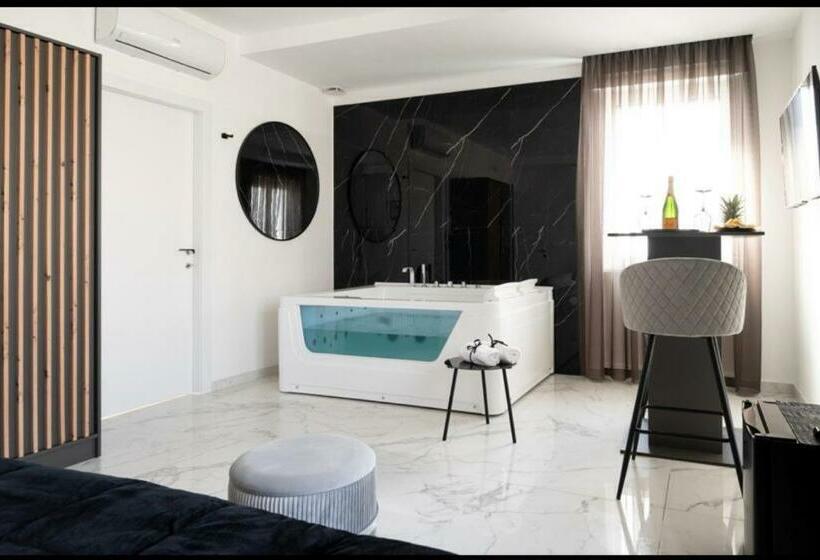 פנסיון Diadema Luxury Suite