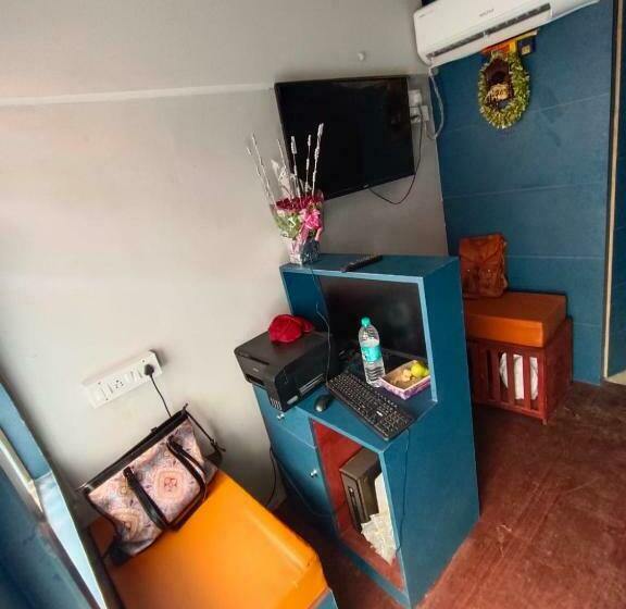 Sleeping Monks Dormitory Hostel