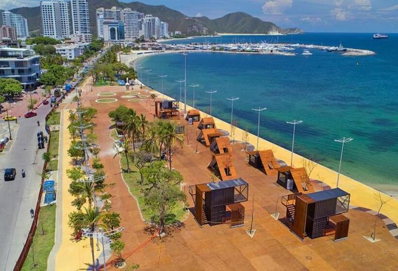 ベッドアンドブレックファースト Aurelia Compartida Hospedaje