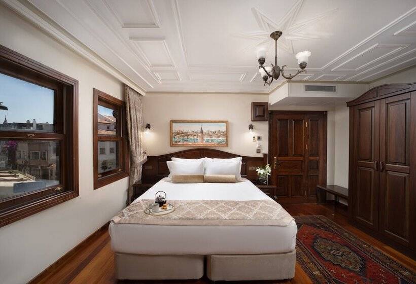 Bed and Breakfast Bender