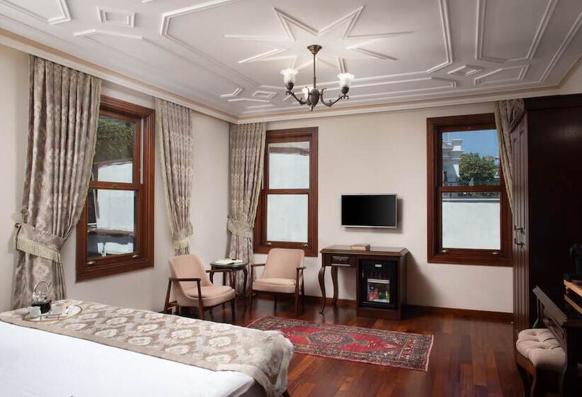 Bed and Breakfast Bender