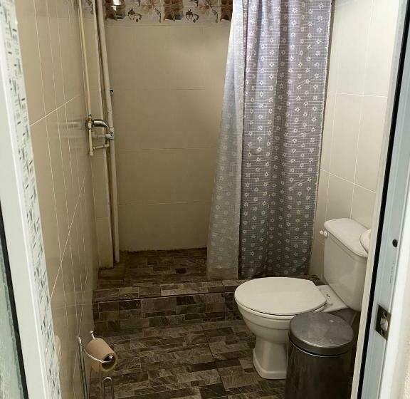 تختخواب و صبحانه Casa De Viky Homestay