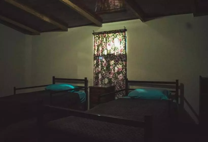 تختخواب و صبحانه Santa Pacha