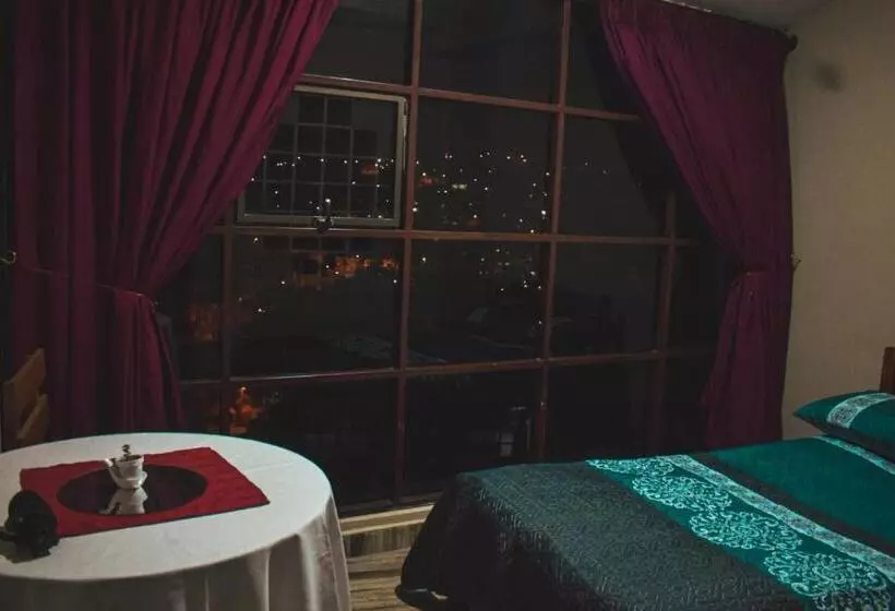 تختخواب و صبحانه Santa Pacha