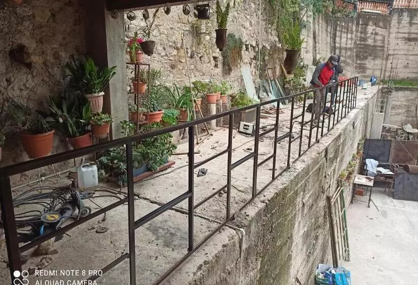تختخواب و صبحانه Santa Pacha