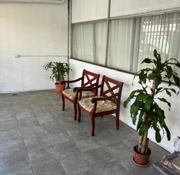 فندق El Parque Bed And Breakfast