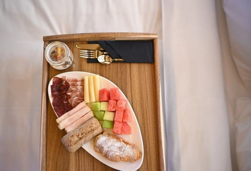 هتل Hanami Design