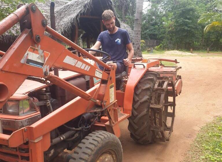 Hotel Monara Arana Farm Resort