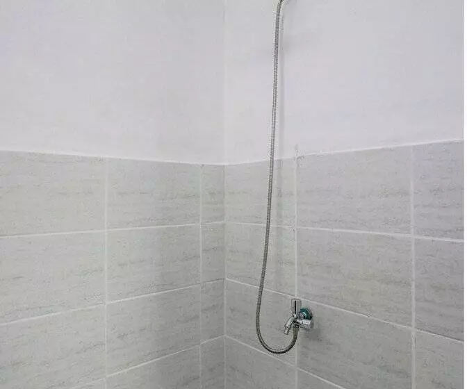 Hotelli Spot On 92490 Casa Homestay Syariah