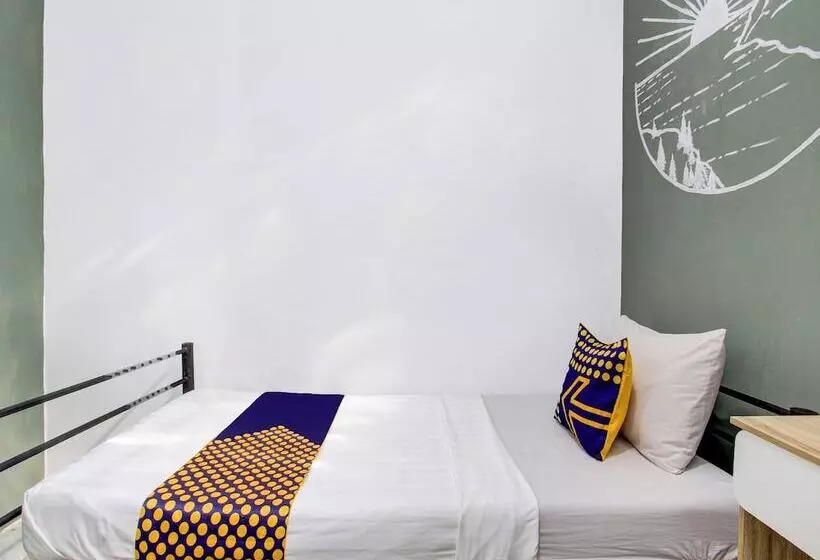 Hotelli Spot On 92490 Casa Homestay Syariah