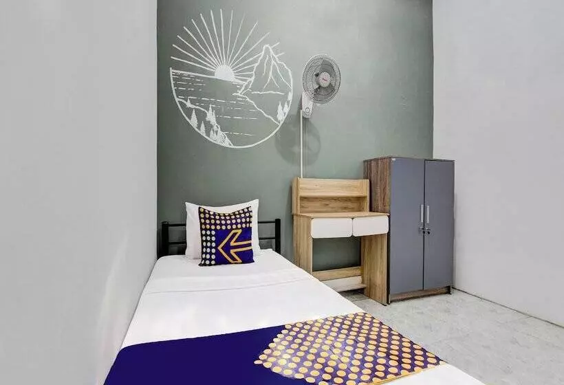 Hotelli Spot On 92490 Casa Homestay Syariah