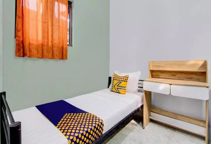 Hotelli Spot On 92490 Casa Homestay Syariah