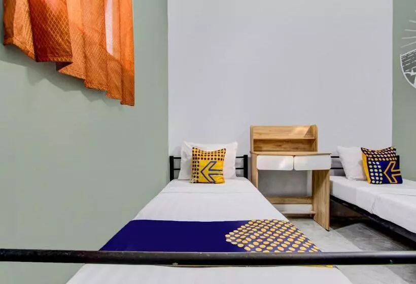 Hotelli Spot On 92490 Casa Homestay Syariah