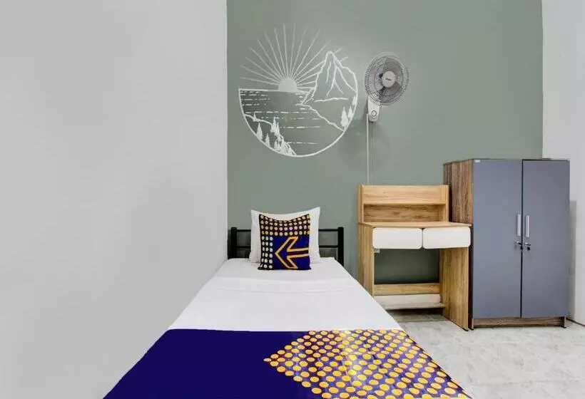 Hotelli Spot On 92490 Casa Homestay Syariah