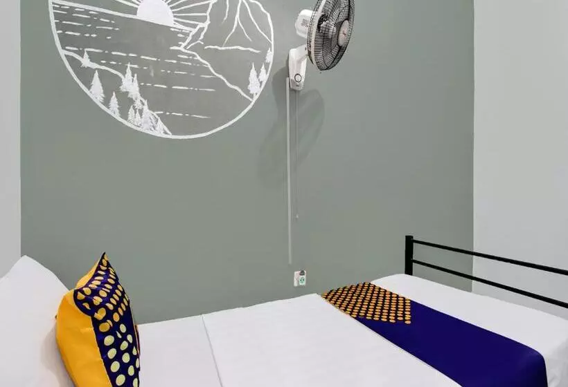 Hotelli Spot On 92490 Casa Homestay Syariah