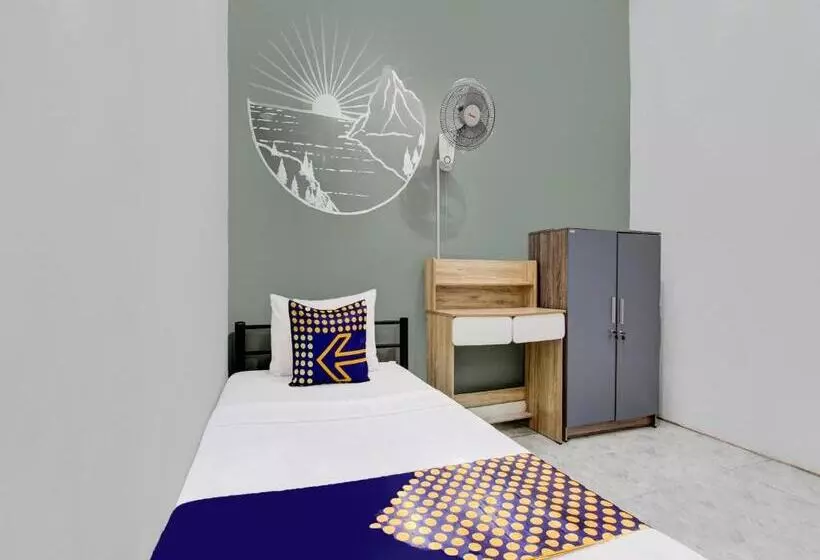 Hotelli Spot On 92490 Casa Homestay Syariah