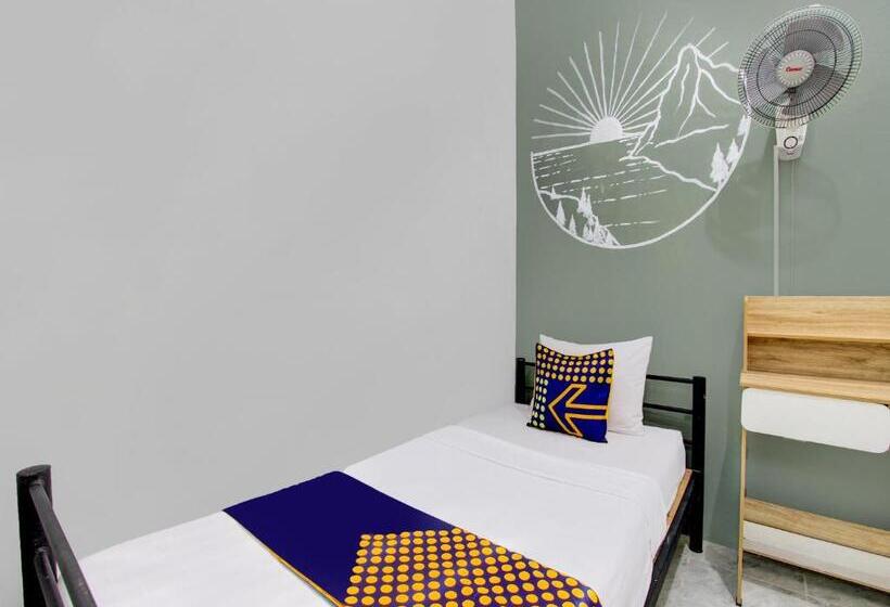 Отель Spot On 92490 Casa Homestay Syariah