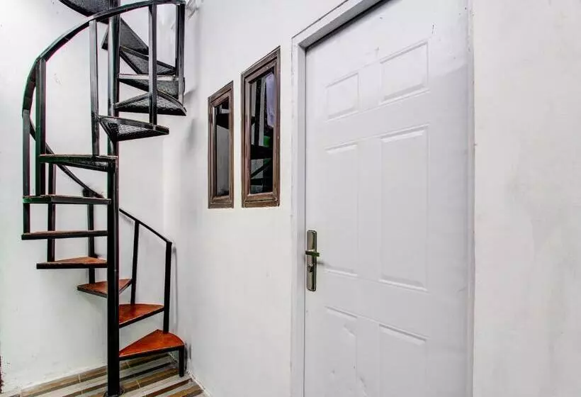 Hotelli Spot On 92490 Casa Homestay Syariah