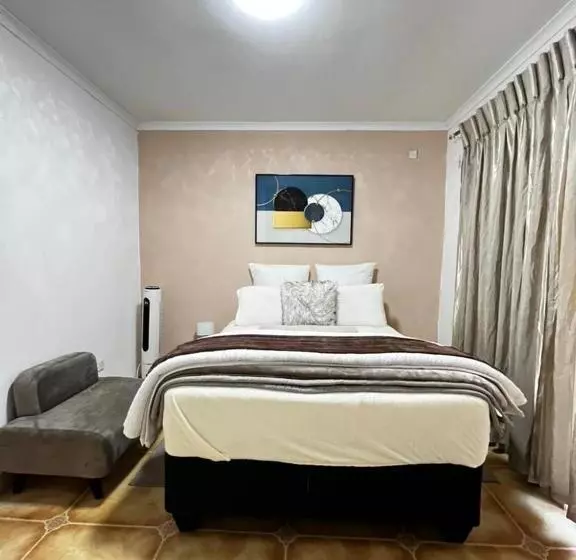 پانسیون Ranzi Court Guest House