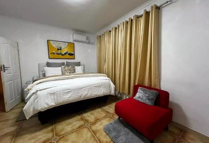 پانسیون Ranzi Court Guest House