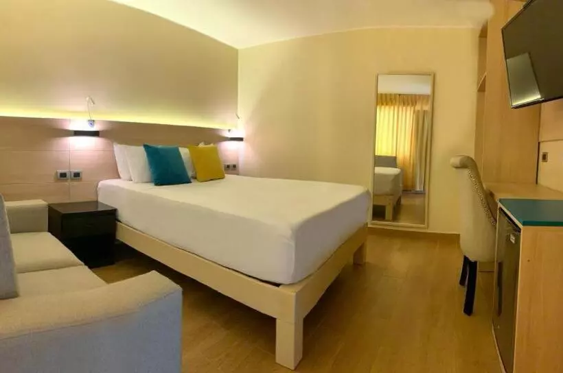 Acuario Hotel & Suite
