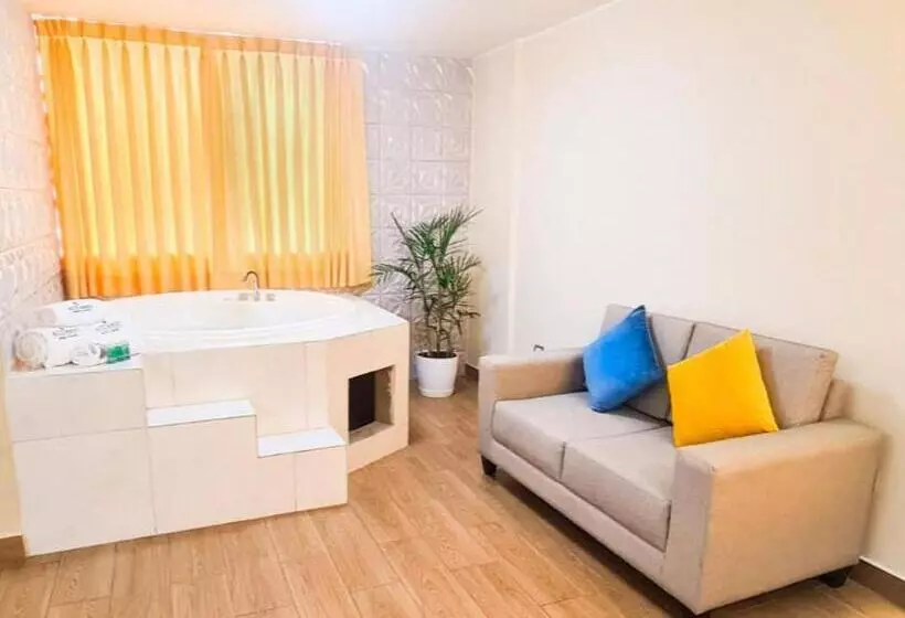 Acuario Hotel & Suite