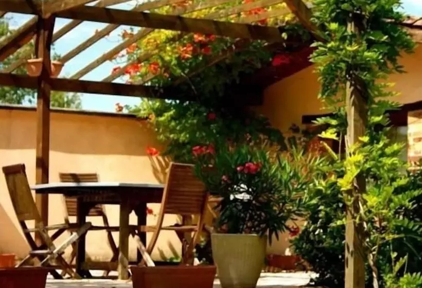Bed and Breakfast Les Barelles