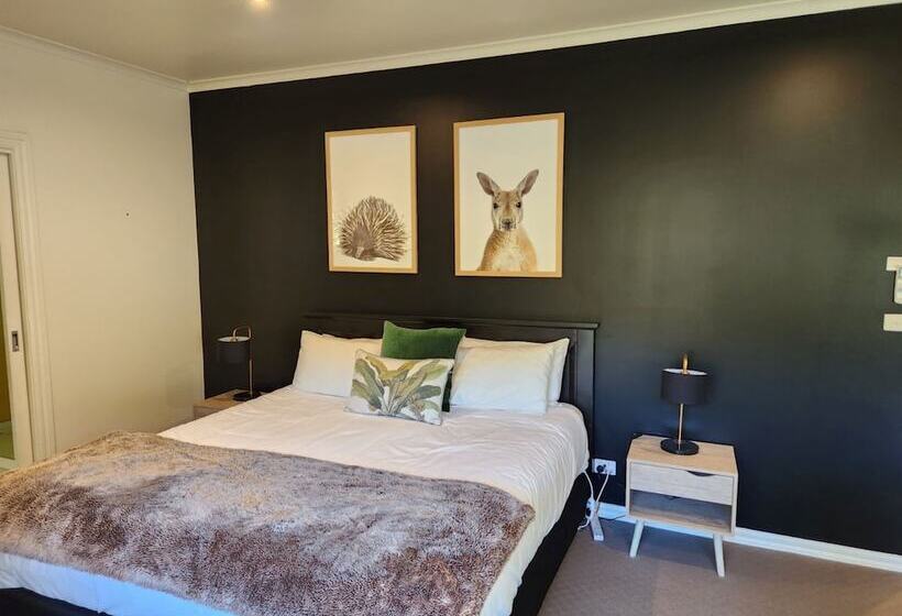 Deville At Healesville