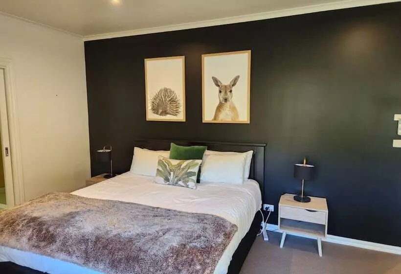 Deville At Healesville