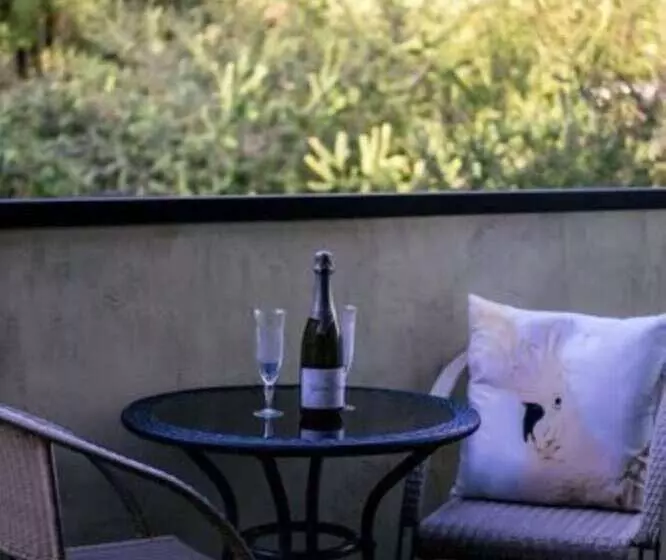 Deville At Healesville