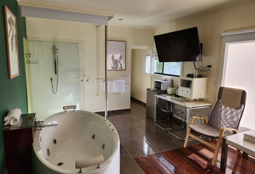 Deville At Healesville