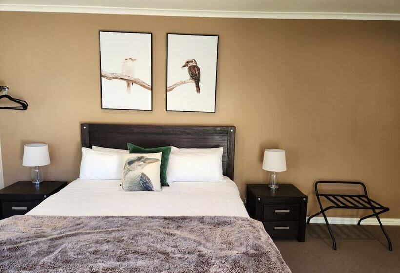 Deville At Healesville