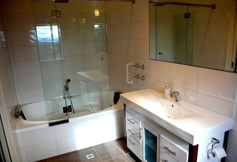 Deville At Healesville