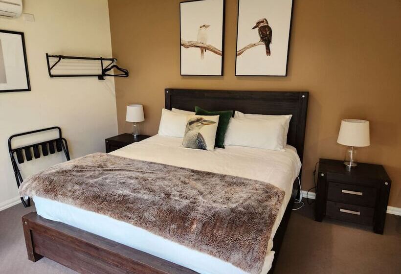 Deville At Healesville