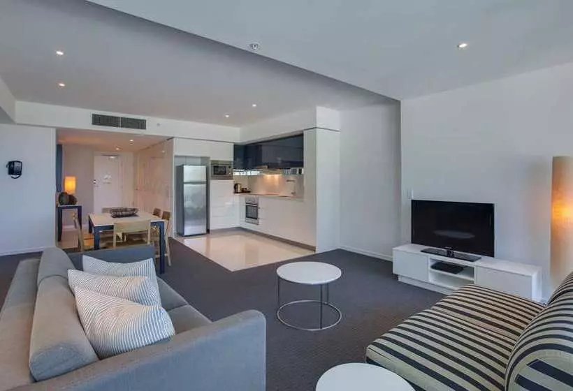 Hilton Surfers Paradise Hotel & Residences